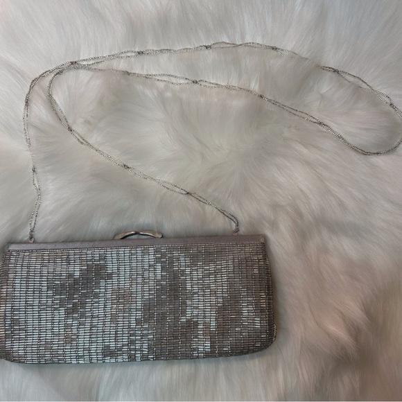 Beaded Valerie Stevens clutch - Picture 7 of 9